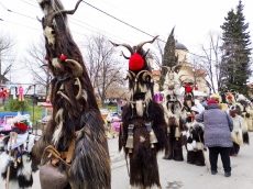 Кукери прогониха злото вдън гори тилилейски